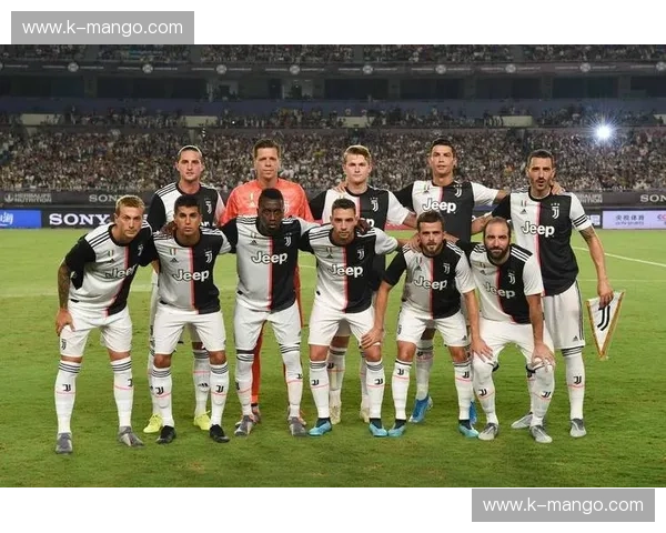 欧冠最新动态：足坛巅峰对决，再掀激战狂潮